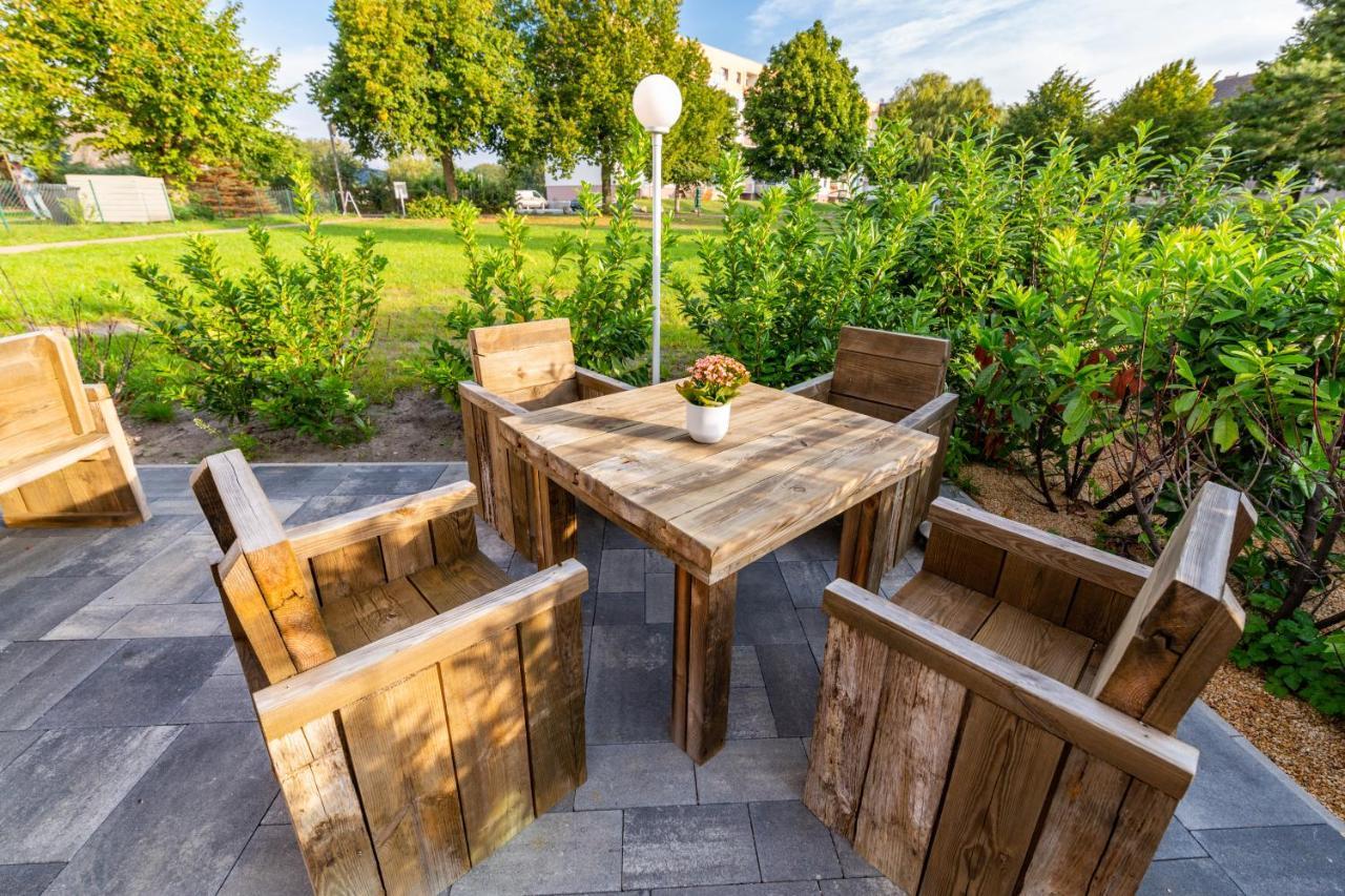 Hotel Und Restaurant "Zur Zwiebel" Пенемюнде Екстериор снимка