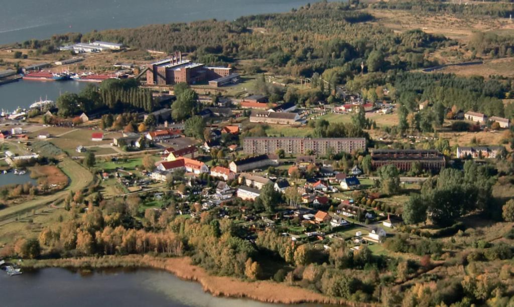Hotel Und Restaurant "Zur Zwiebel" Пенемюнде Екстериор снимка